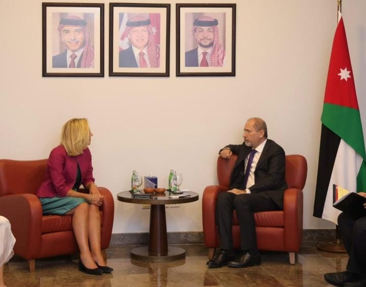 وزير الخارجية يلتقي القائم بأعمال منسق السلام في الشرق الأوسط الأحد