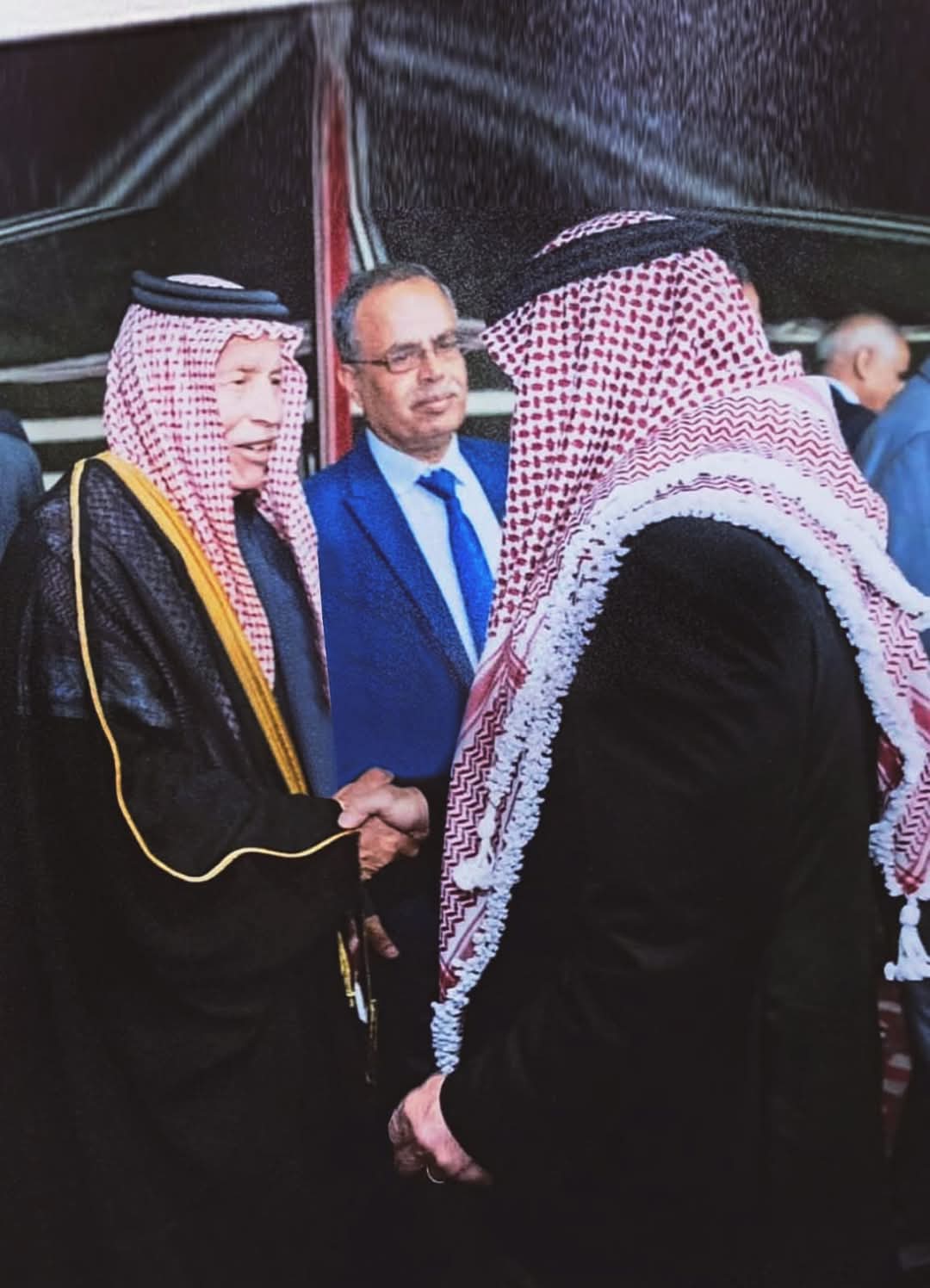 الشيخ محمد فنيخر البري  يهنئ جلالة الملك بعيد ميلادة الميمون 63