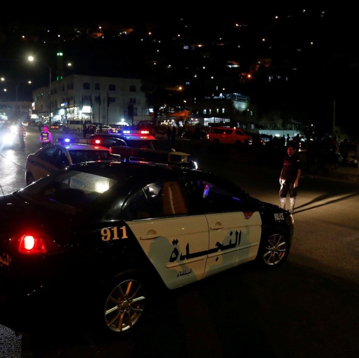 مشرط منقوع بالثوم ..جريمة مروعة تهز الأردن:7 فتيات متعاطيات يعتدين بوحشية على شقيقتين