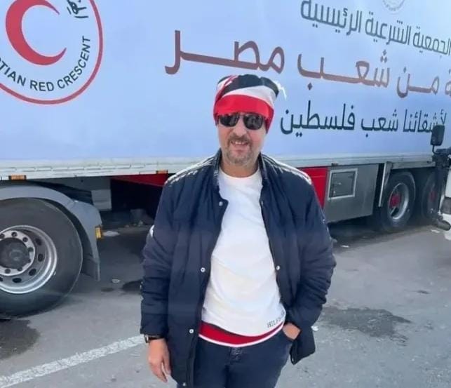 برلماني مصري من أمام معبر رفح: الجمعة القادمة سنصلي في تل أبيب