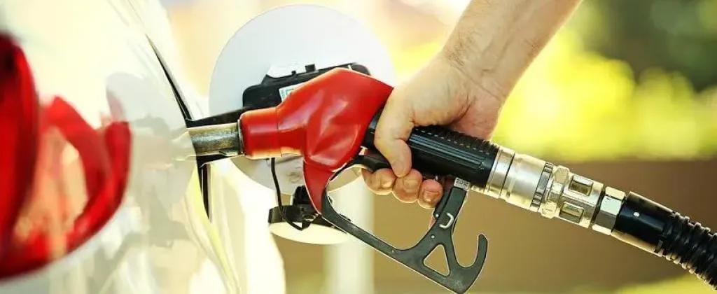 دولة خليجية تعلن رفع أسعار الوقود.. وتكشف عن التسعيرة الجديدة