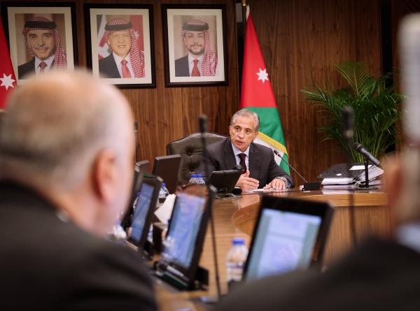رئيس الوزراء معممًا : زودوا ديوان المحاسبة بالوثائق والمستندات خلال المدة المحددة  و دون تأخير