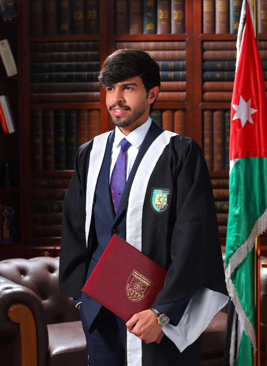 محمد علي بدر الذياب الفايز يحتفل بتخرجه من جامعة البلقاء بتقدير جيد جداً في المحاسبة