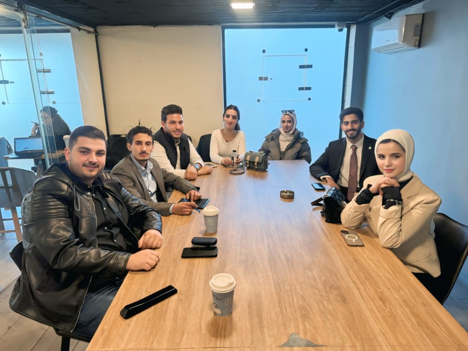 مبادرة رؤية سياسية شابة: نحو تمكين الشباب وتعزيز دورهم في الحياة السياسية