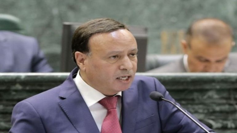 الفايز يطالب وزارة الزراعة بإانقاذ المزارعين