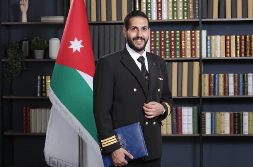 البحريني فيصل الصديقي يتخرج من أكاديمية الطيران الملكية الأردنية ويحصل على رخصة طيار تجاري