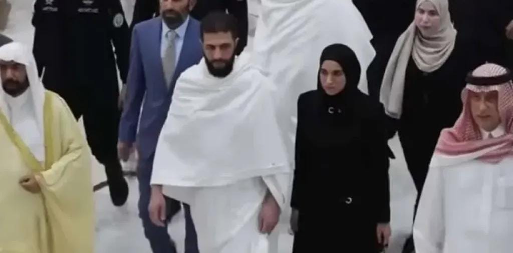 لطيفة الشرع ترافق الرئيس السوري في أول ظهور لها خلال أداء مناسك العمرة