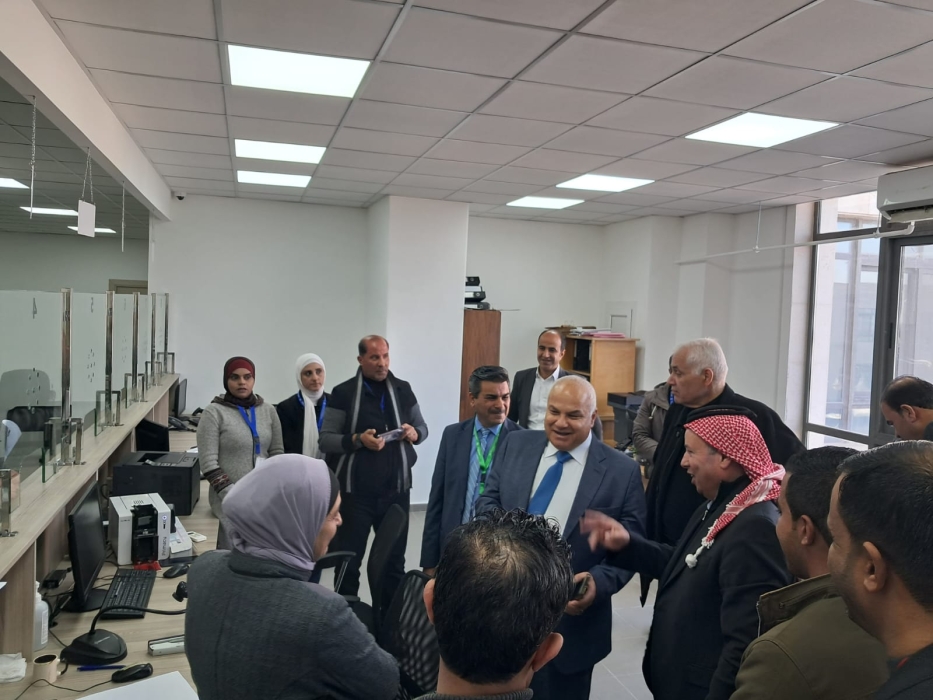 وزير العمل يلتقي أهالي لواء الجيزة ويتفقد مكتب العمل فيها...صور