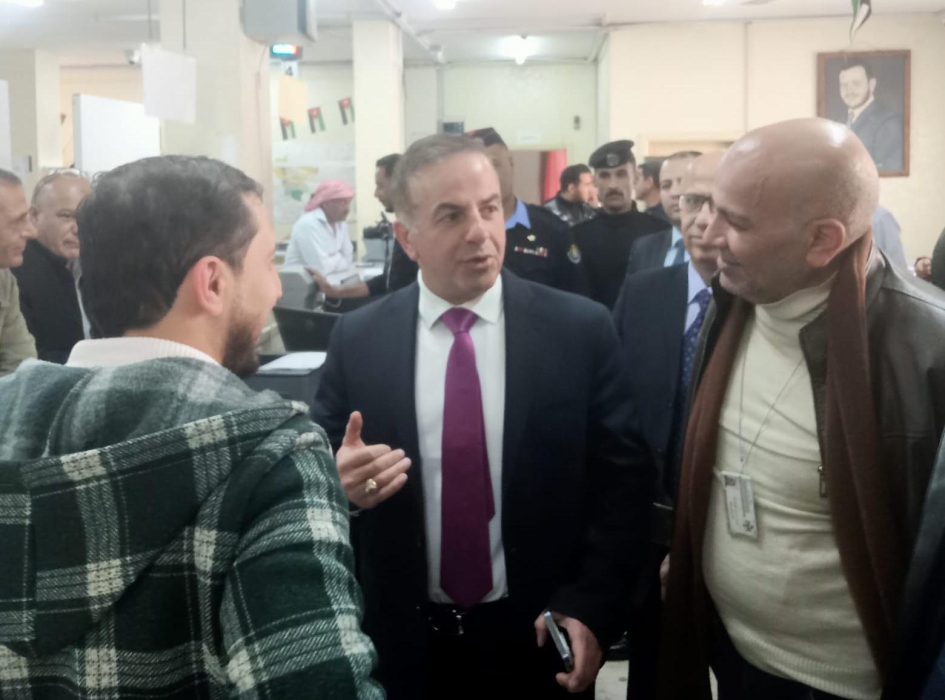 مدير الأحوال المدنية  الطيب   يزور مكتبي الكرك والقصر
