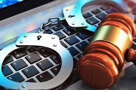 القانونية النيابية تدعو لإعادة النظر في القوانين المتعلقة بالجرائم الإلكترونية