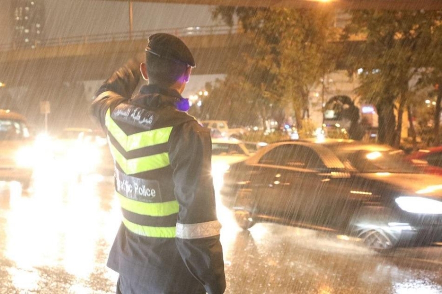 الدوريات الخارجية تكشف حالة الطرق في المملكة