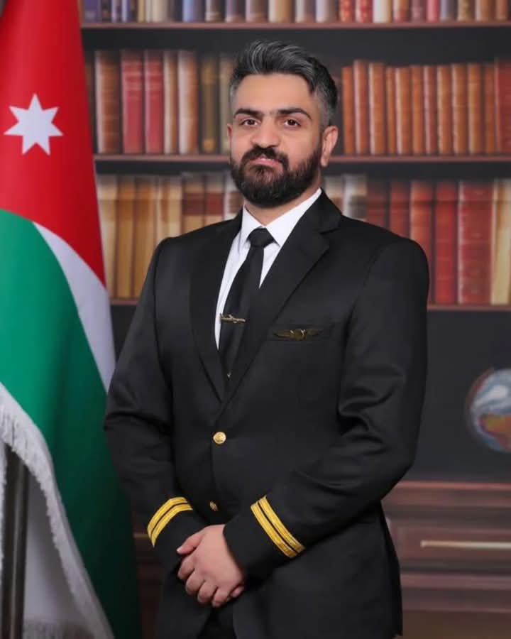 أكاديمية الطيران الملكية الأردنية تهنئ الخريج محمد درويش