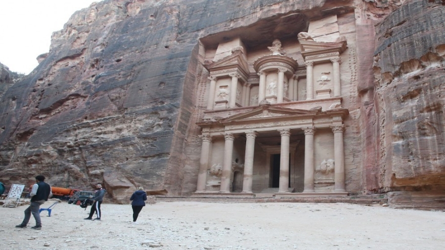 9 ارتفاع عدد السياح الأجانب الذين زاروا البترا