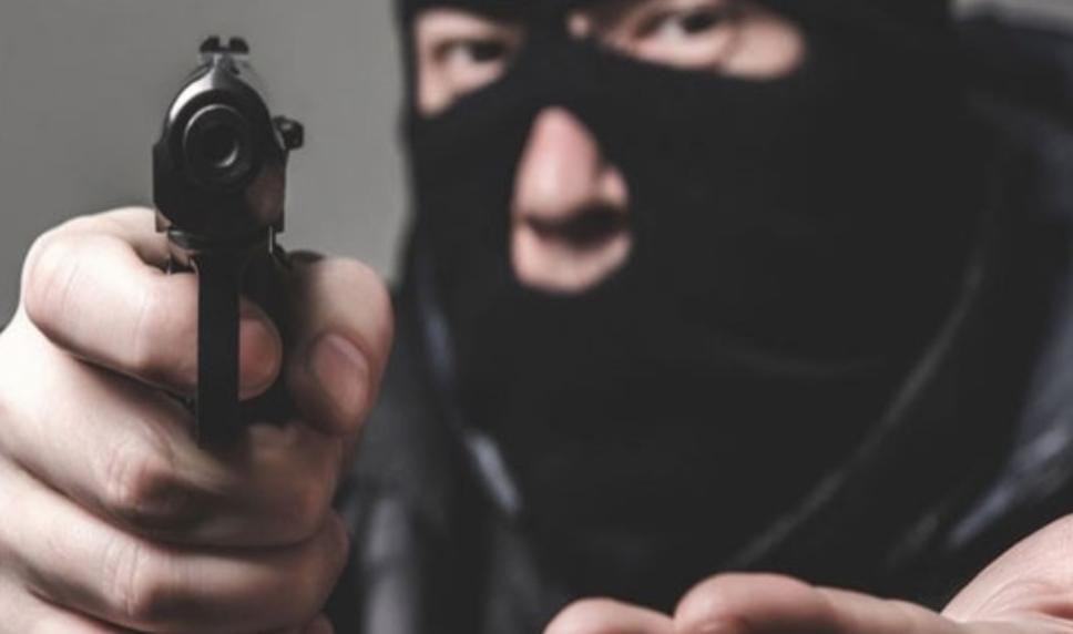 سطو مسلح على صيدلية في إربد... تفاصيل