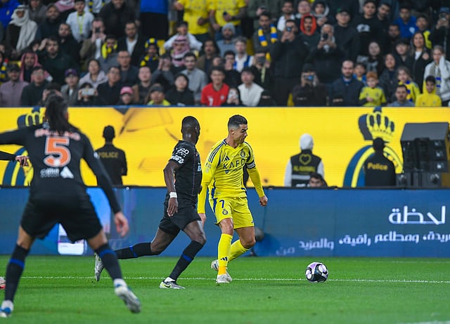 النصر يسحق الفيحاء بثلاثية