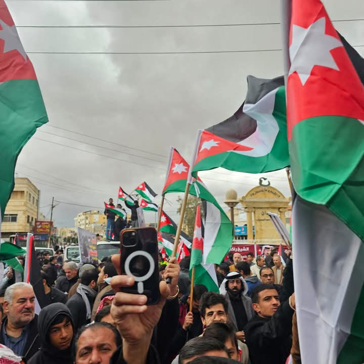 الزواهره يكتب عندما تلتقي القياده والشعب على موقف واحد تتحقق المعجزات