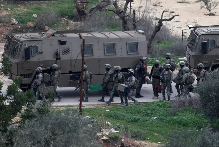 دولة الاحتلال تعلن عن مناورات عسكرية بالضفة والجولان والبحر الميت