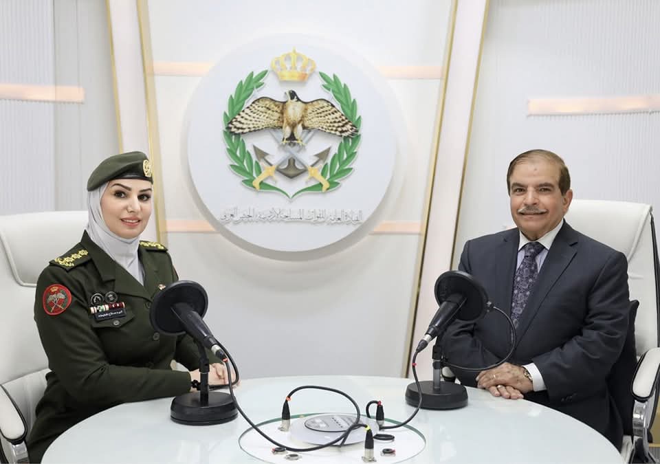 إذاعة الجيش العربي تستضيف الفريق الركن المتقاعد غازي الطيب في على العهد
