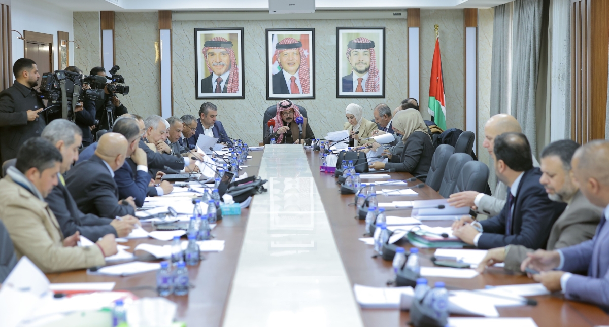  مشتركة نيابية تناقش معدل للطيران المدني
