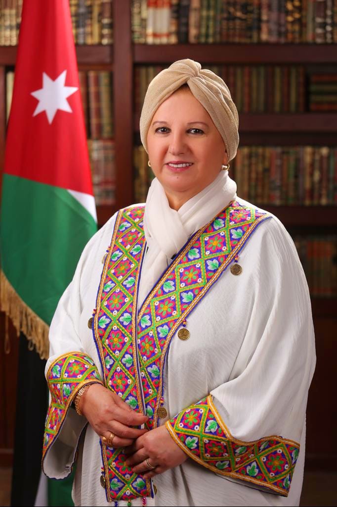 إعتماد بسيسو....عطاء موصول بالأبداع وترسيخ الهوية.