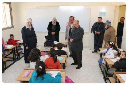 السفاسفة يتابع استقبال مدرسة البقعة الجديدة لطلابها في أول يوم