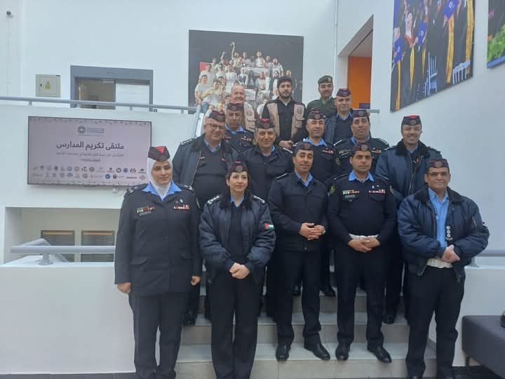 بحث خطة عمل جائزة الحسن للشباب مع ضباط إرتباط أقسام السير