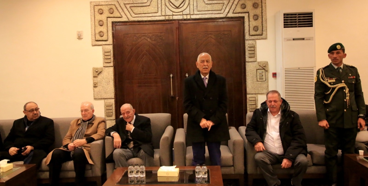 مندوبا عن الملك وولي العهد.. العيسوي يعزي الكيلاني والضمور...صور