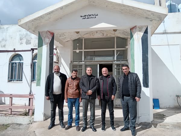 محافظ جرش يتفقد أحد المشاريع الإنتاجية الرائدة