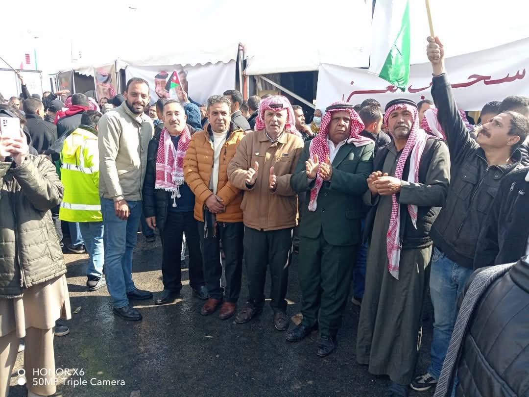 متقاعدو الجيش يؤيدون مواقف الملك الوطنية