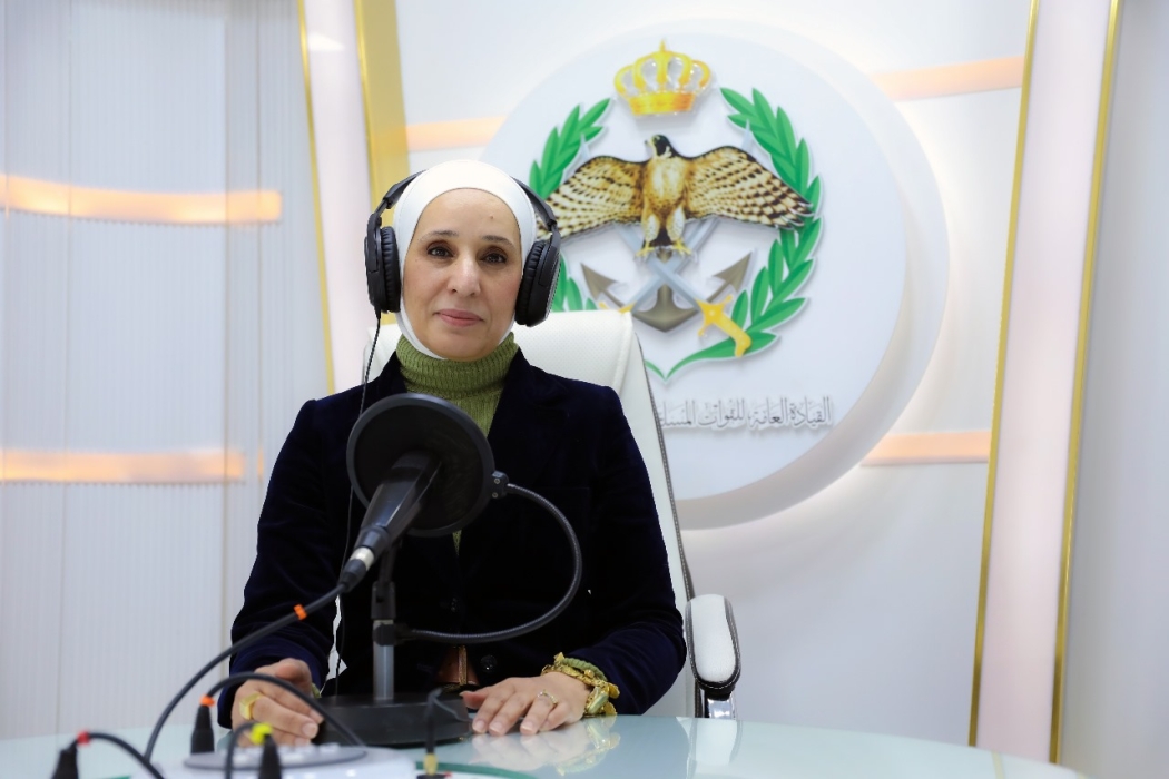 ابو جاموس تكتب سيدي ...معك وبك ماضون