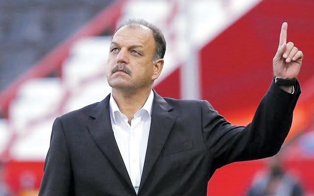 العروبة السعودي يستعين بالمدرب العراقي عدنان حمد لإنقاذ النادي من الهبوط