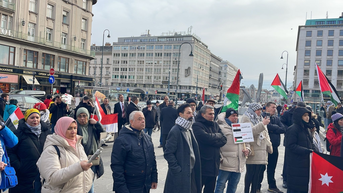 وقفة تضامنية «لا للتهجيير وغزة للفلسطينين» بفيينا عاصمة النمسا