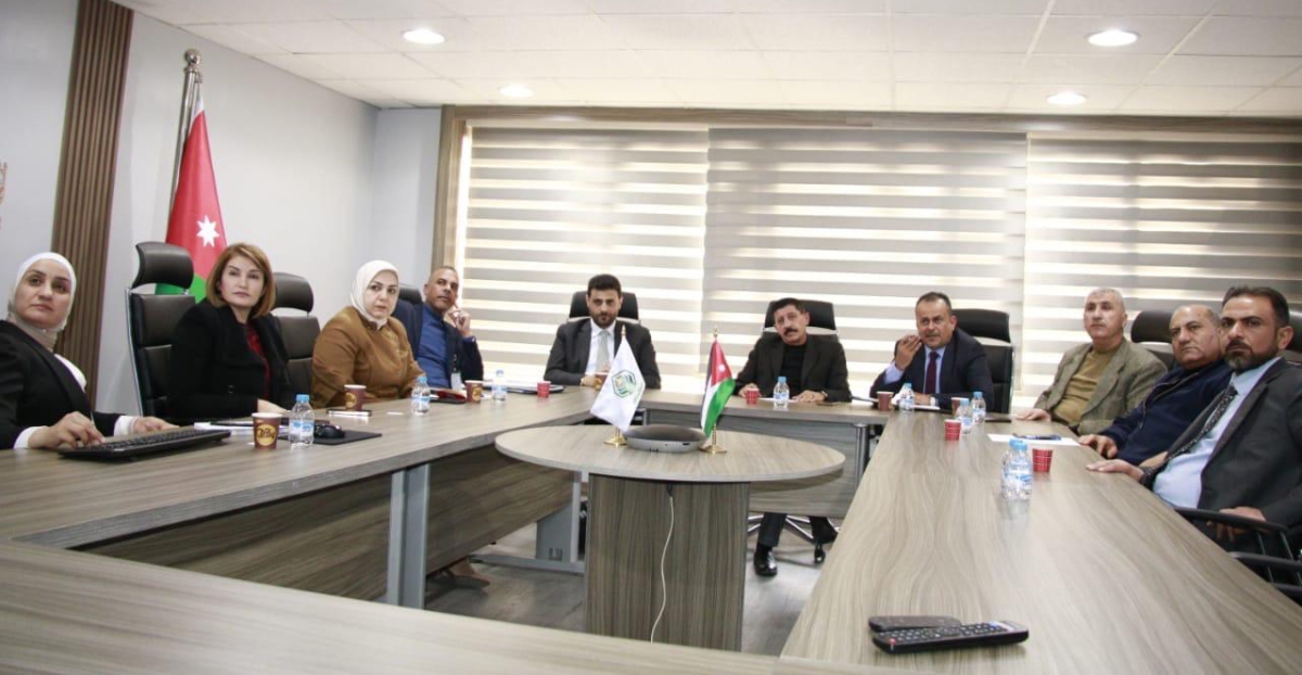 بنك تنمية المدن والقرى يبحث ووفدا يمنيا التعاون المشترك