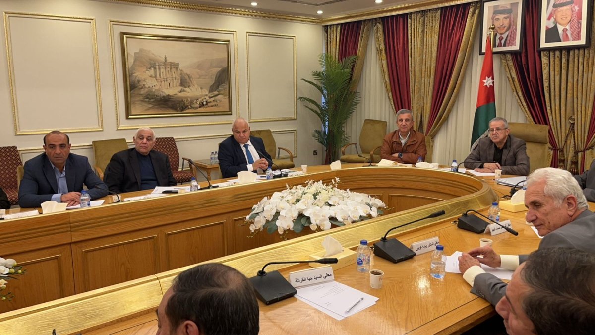 زراعة الأعيان تبحث تنظيم العمالة الزراعية الوافدة