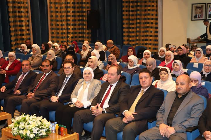 التربية تكرّم الطلبة الأوائل والمديريات والمدارس المتميزة