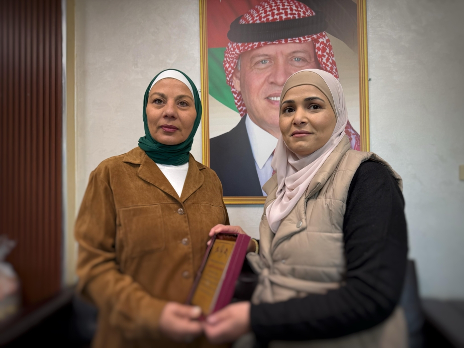 الخريشا تكرم مجموعة من الزملاء والزميلات المتقاعدين تقديرا لجهودهم وعطائهم.