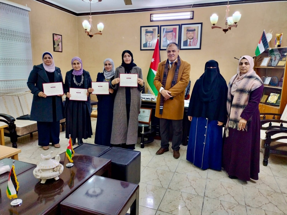 مدير التربية والتعليم للواء الكورة يكرّم الحاصلين على شهادات تقدير لجائزة الملكة رانيا العبدالله للتميز التربوي
