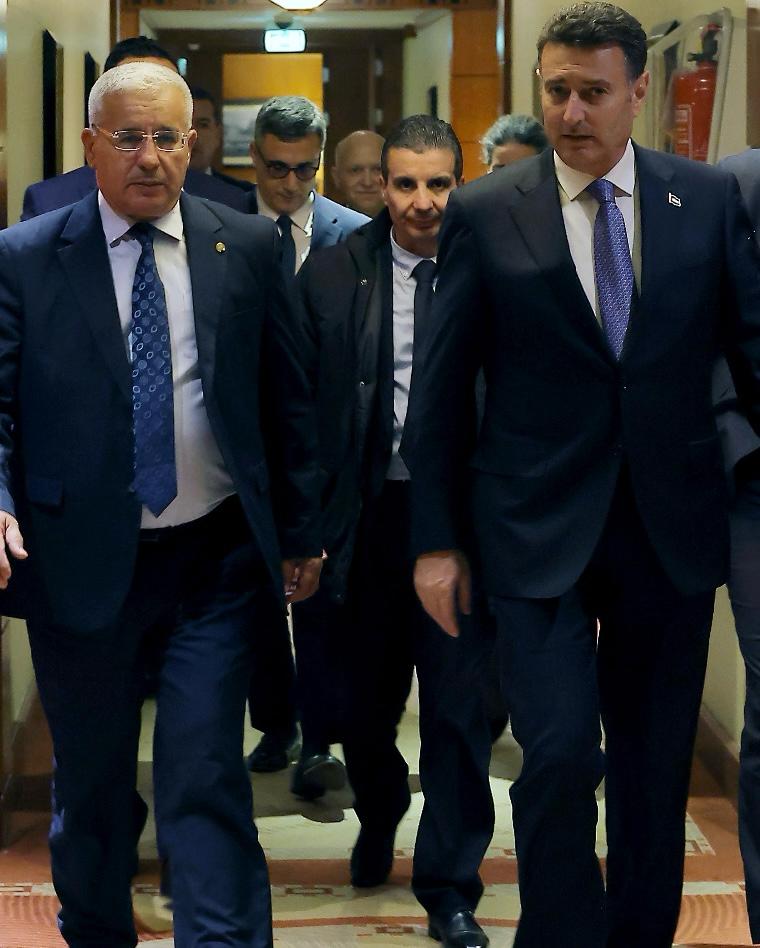الصفدي يلتقي رؤساء برلمانات عربية قبيل مؤتمر البرلمان العربي