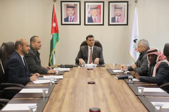وزير الزراعة يبحث تعزيز القطاع الزراعي في معان