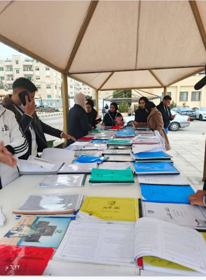 مبادرة لتبادل الكتب بين الطلبة في كلية إربد الجامعية
