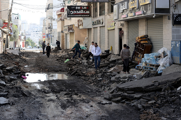 الاحتلال يجبر 12 ألف فلسطيني من سكان مخيم طولكرم على النزوح قسرا