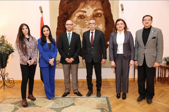 الملحق الثقافي الأردني يزور جامعة مصر للعلوم والتكنولوجيا  صور