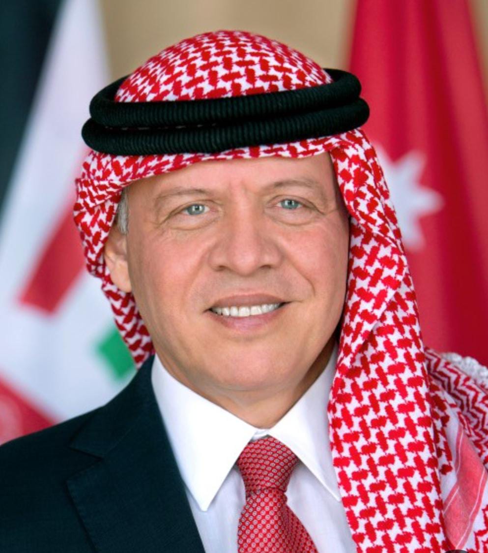 شباب البلقاء يحتفلون بعيد ميلاد الملك