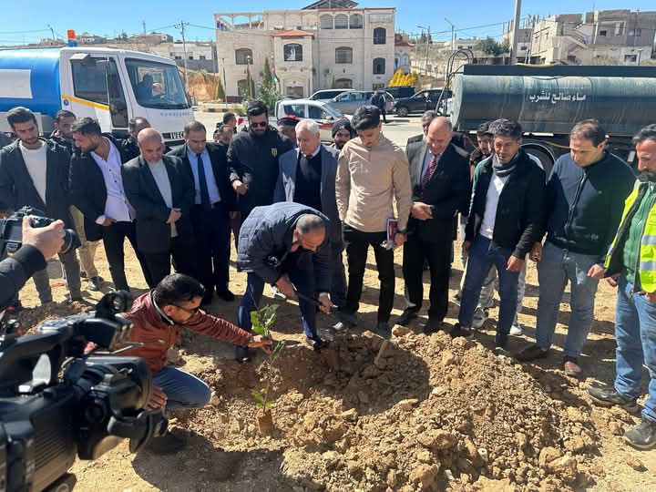 حملة نظافة شاملة في الطفيلة: تعزيز الوعي البيئي وزراعة 1500 شجرة حرجية لتحسين الواقع البيئي