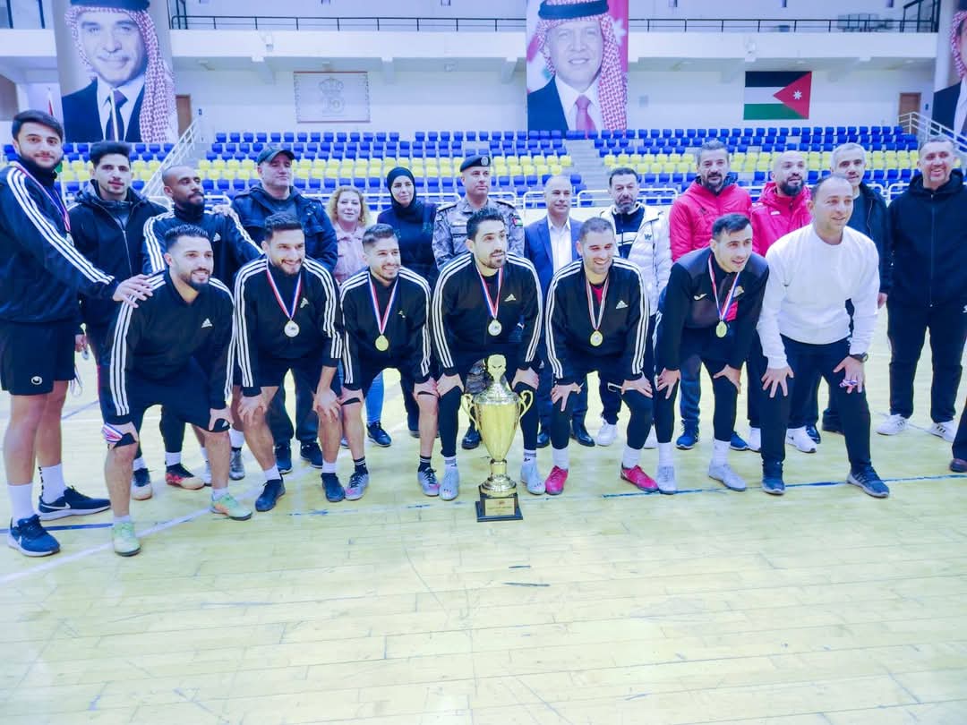 فريق أمانة عمان يظفر بلقب بطولة ميلاد القائد بخماسيات كرة القدم...صور