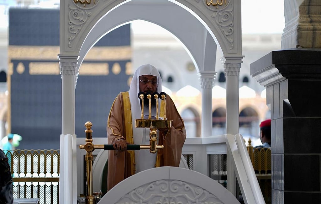 إمام المسجد الحرام في خطبة الجمعة: تلوث الألسنة بأرجاس السوء في الصيام أعظم قبحًا وأشد نكرًا
