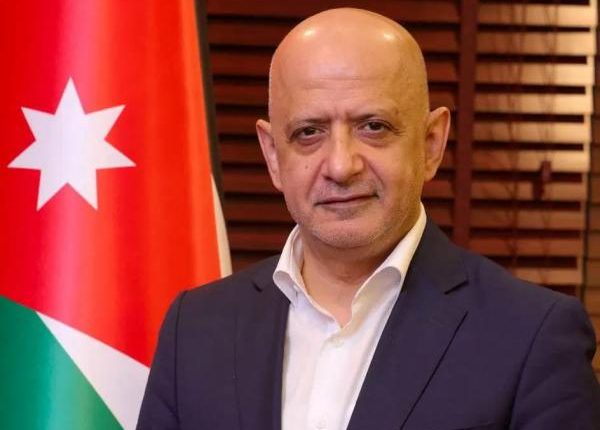 الحاج توفيق: لدينا مخزون وفير من المواد الغذائية وبأسعار مناسبة