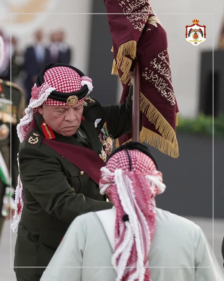 فريقكلنا خلف قيادتنا يهنئ الملك وولي العهد بذكرى تعريب الجيش