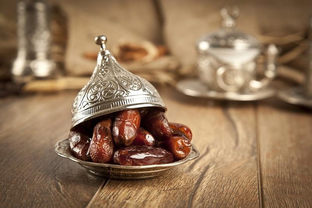 كم تمرة تأكل على الفطور؟