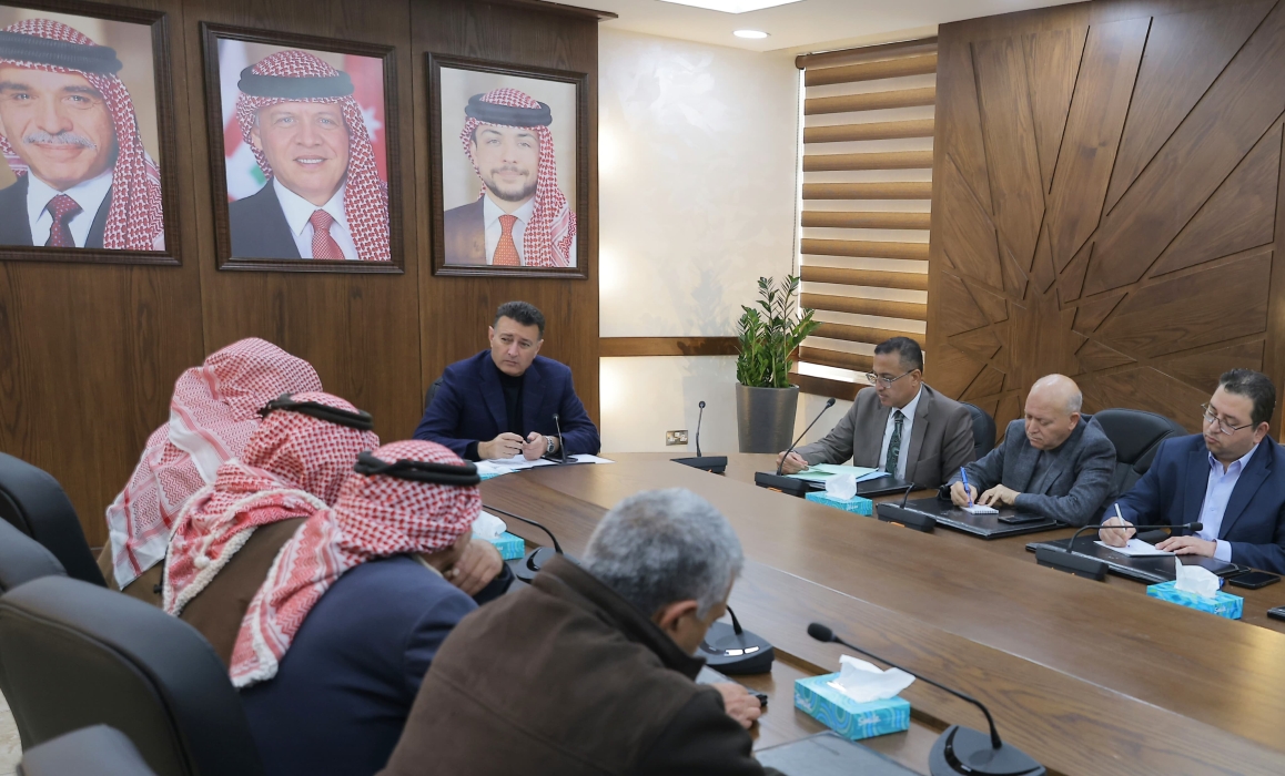 الصفدي يلتقي مزارعين من مختلف محافظات المملكة ويؤكد تكثيف الجهود للنهوض بالقطاع الزراعي